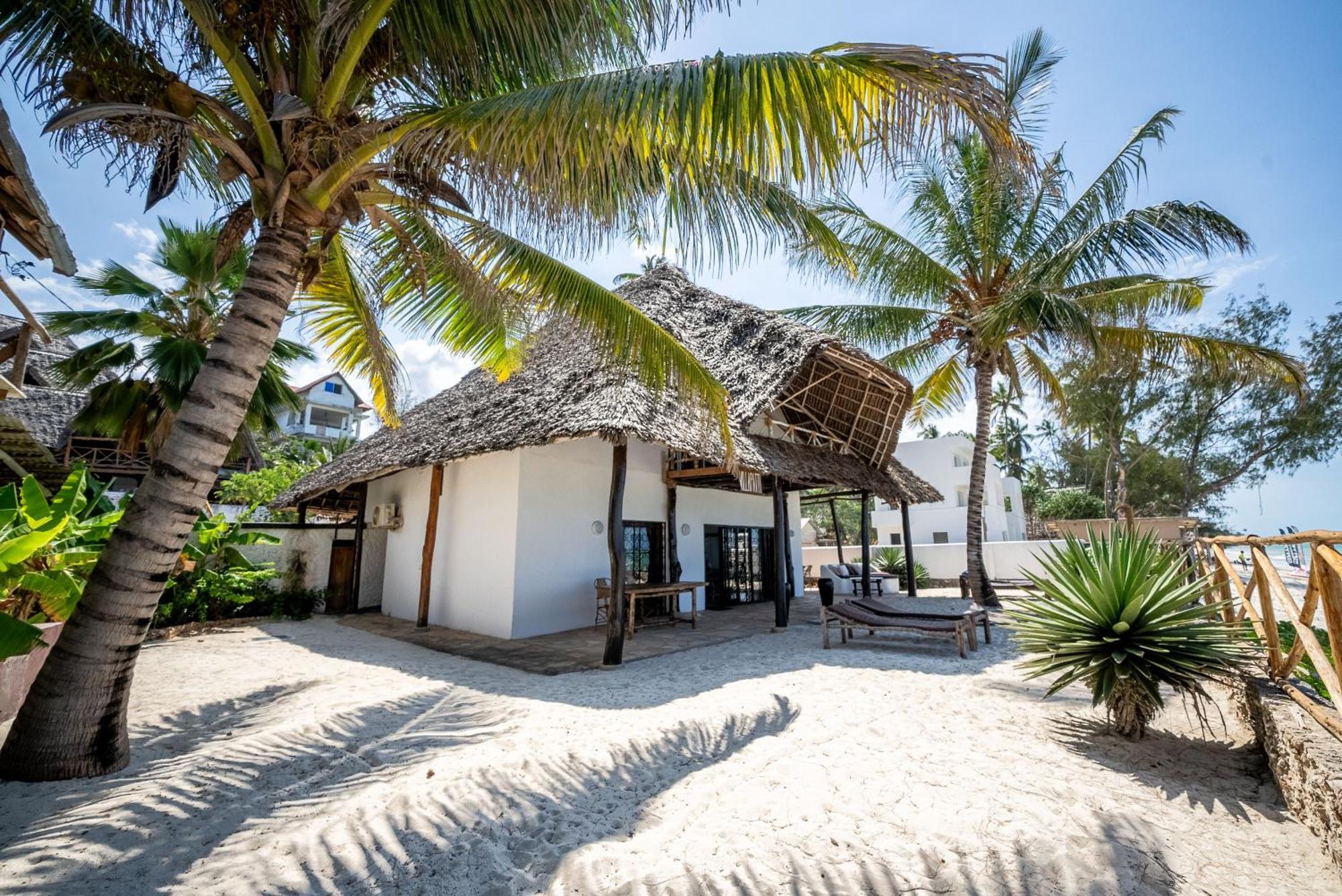 Beachfront Villa Patti Zanzibarhouses Ківенґва Екстер'єр фото